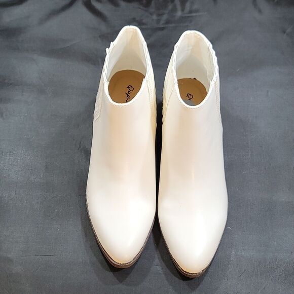 BRAND NEW QUPID LOW BLOCK HEEL POINTED TOE BOOT - Picture 2 of 16